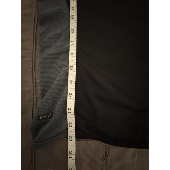 Nike Dri Fit Long Sleeve Exercise Active Shirt Size Medium Long Sleeve - Picture 11 of 13